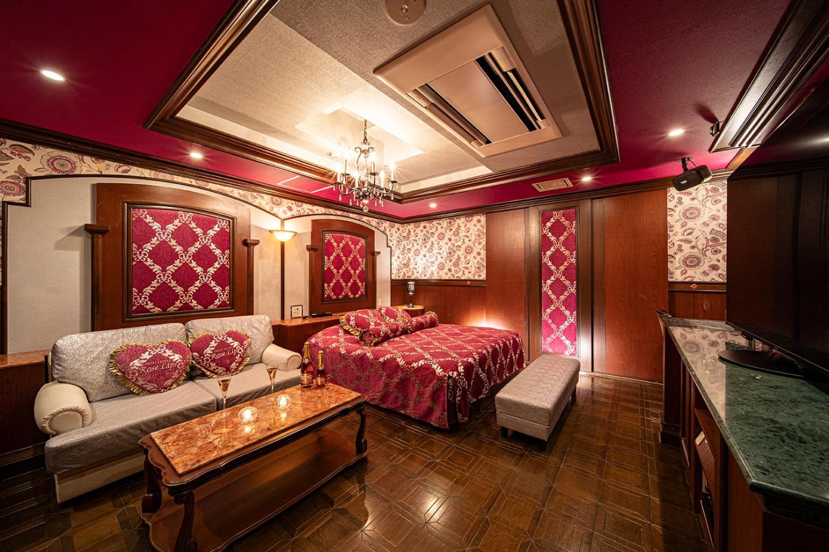 Roselips Tsuruhashi ローズリップス鶴橋 Hotel โอซาก้า ภายนอก รูปภาพ